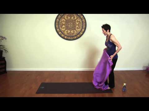Yoga Towel Tutorial : Stretching &amp; Yoga